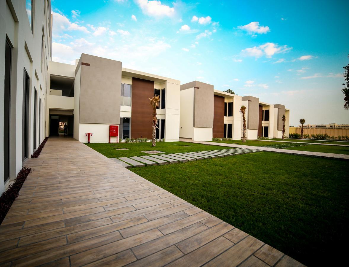 M Executive Residence & Boutique Hotel - Adults Only Khobar Bagian luar foto