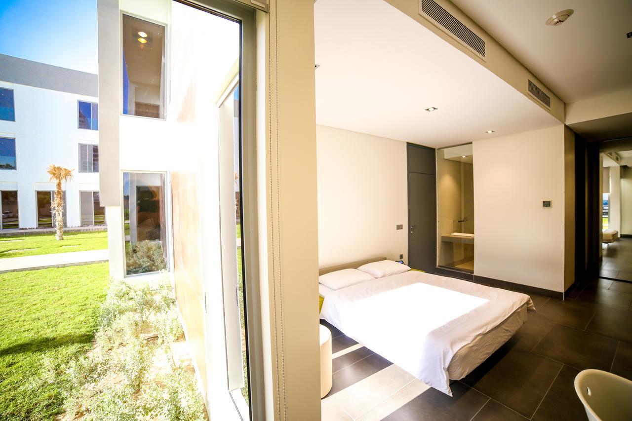 M Executive Residence & Boutique Hotel - Adults Only Khobar Bagian luar foto